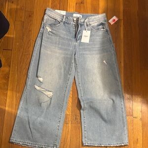 💕NWT! Vervet “Olivia” Women's Distressed Light Blue Jeans